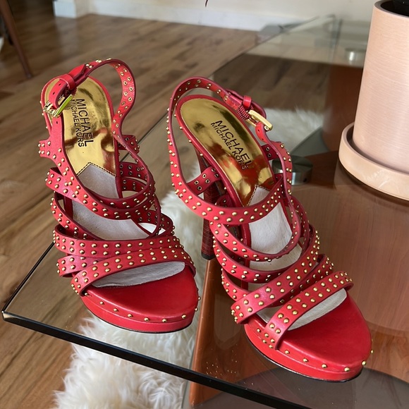 Michael Kors, ST13L, magenta color. - Picture 2 of 5